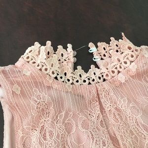 IZ Byer lace sleeveless blouse Size S